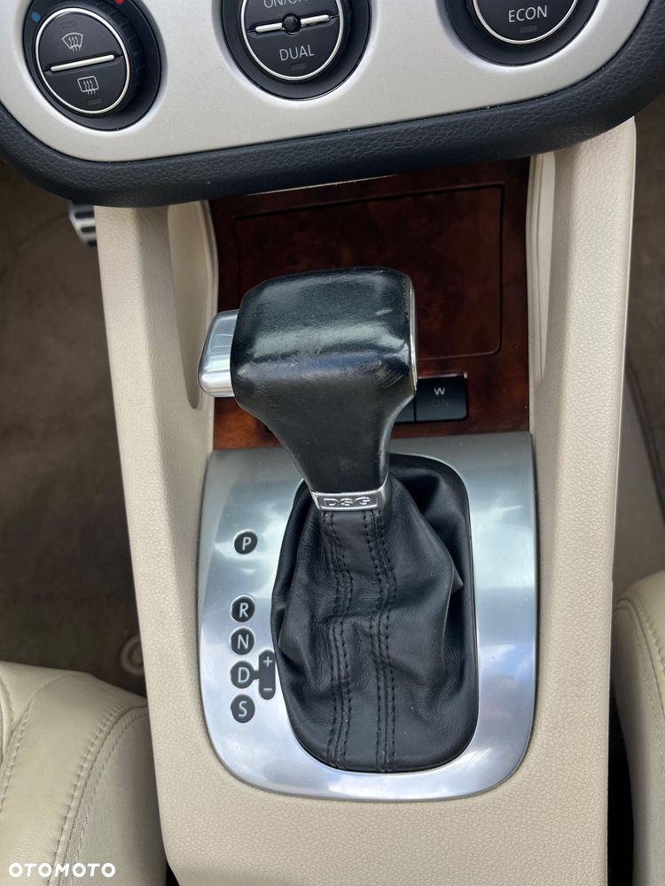 Volkswagen Eos 3.2 V6 DSG Individual - 23