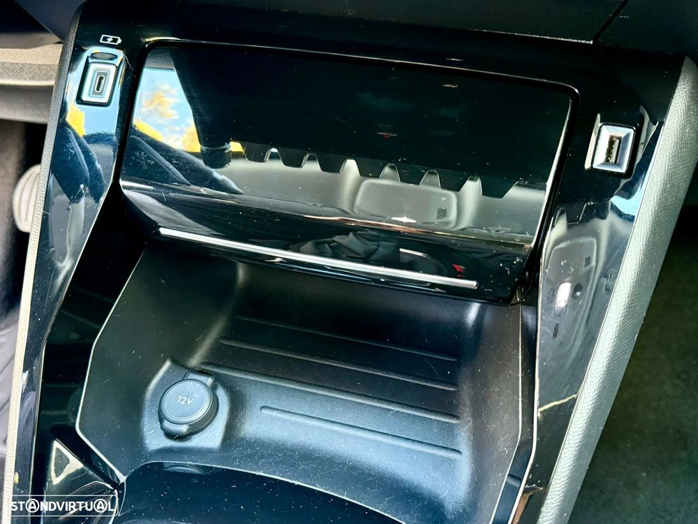 Peugeot 2008 PureTech 130 Allure Pack - 25