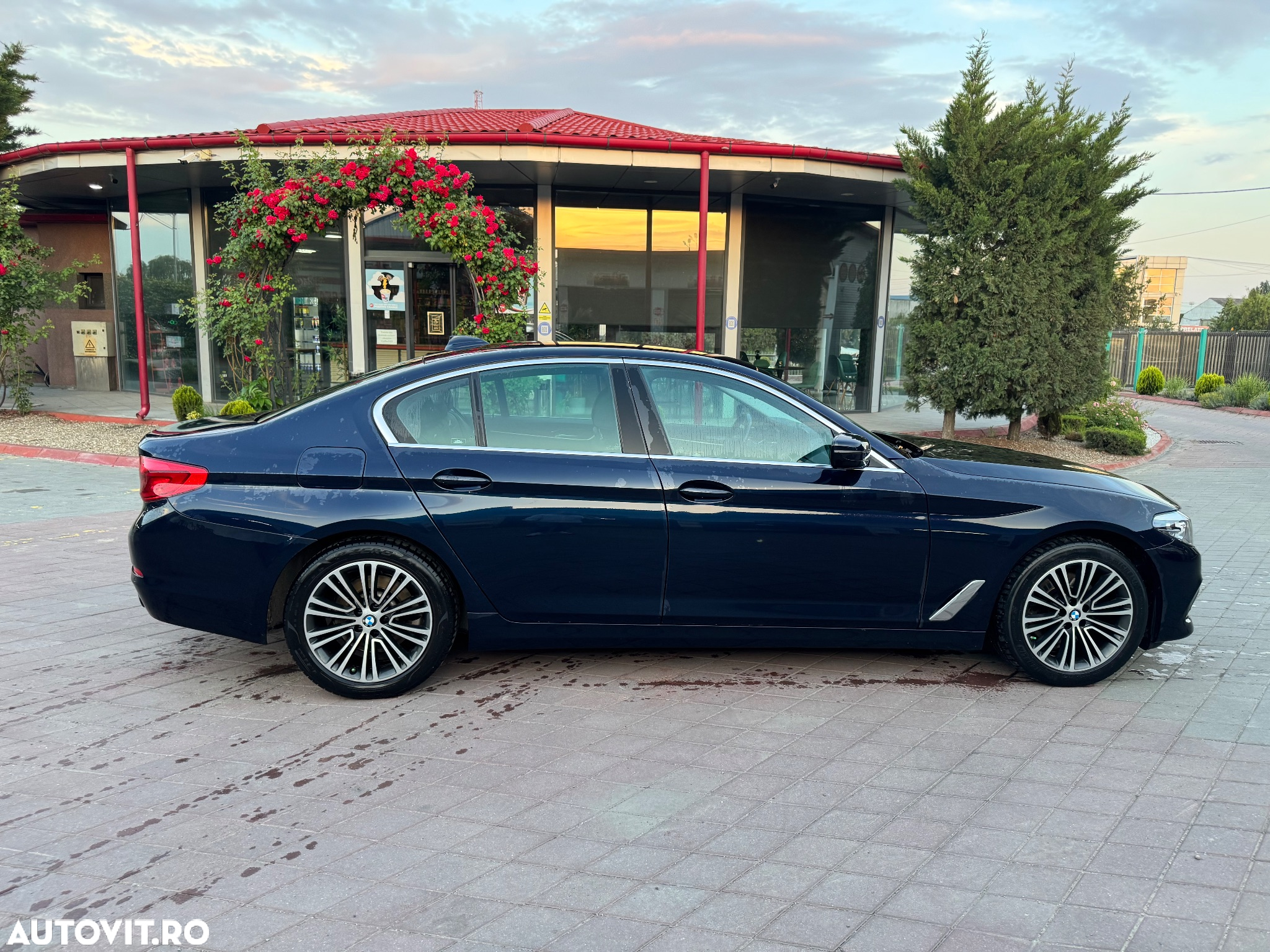 BMW Seria 5 520d Sport Line - 8