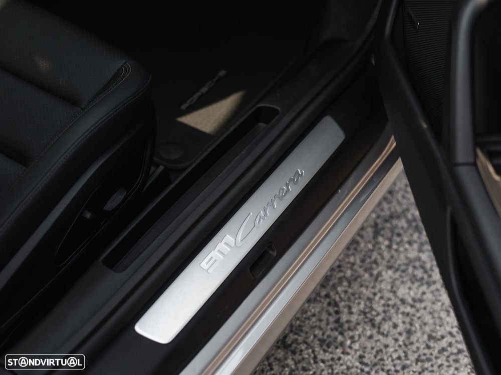 Porsche 911 (992) Carrera - 23
