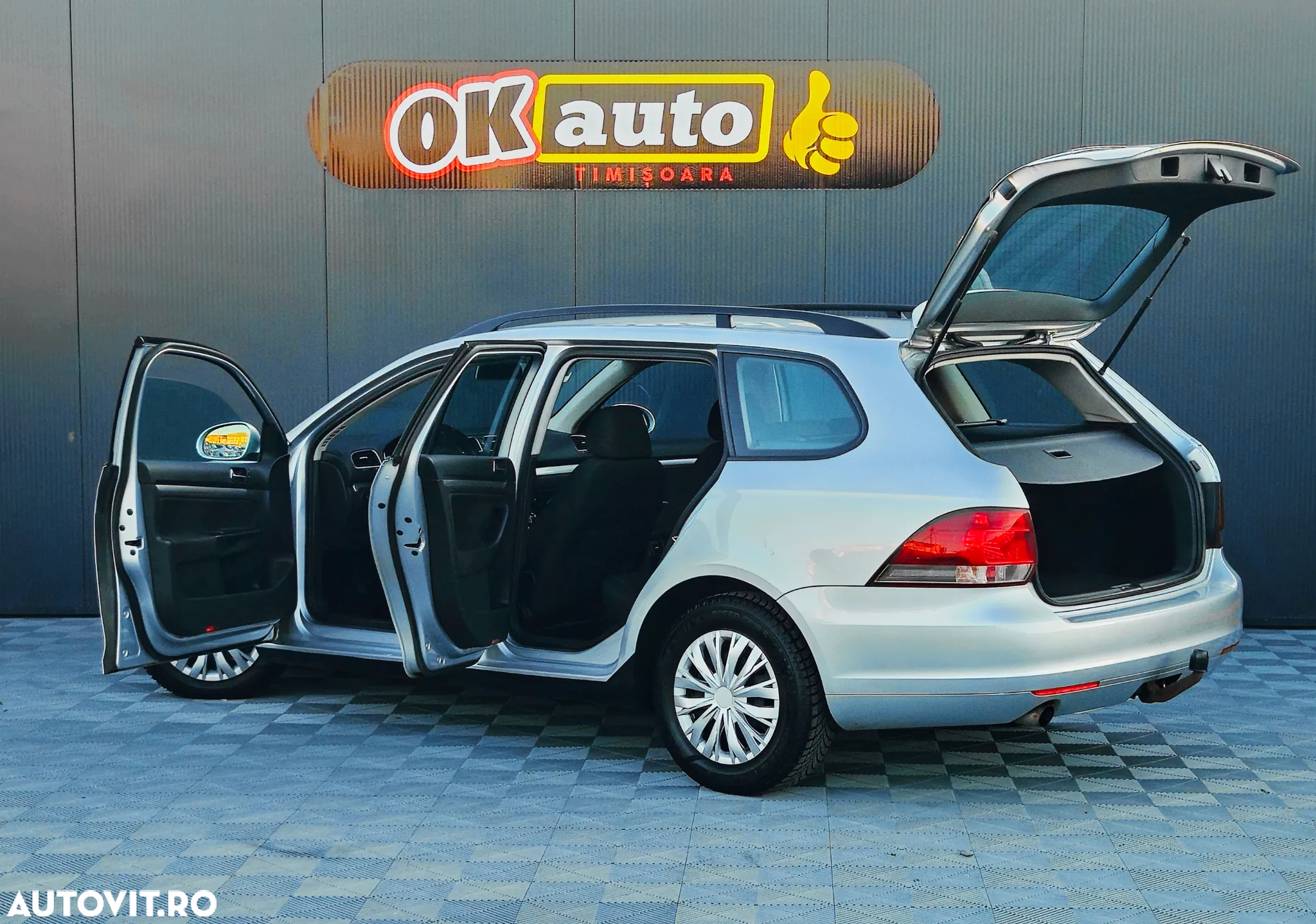 Volkswagen Golf - 22