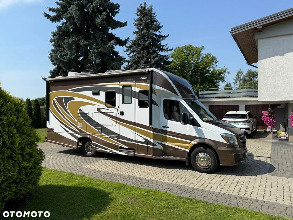 Mercedes-Benz Sprinter - 2