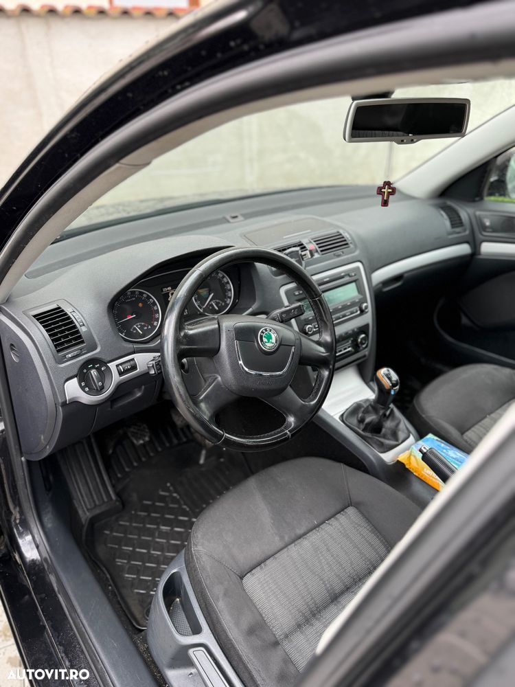 Skoda Octavia 1.6 TDI Ambiente - 8