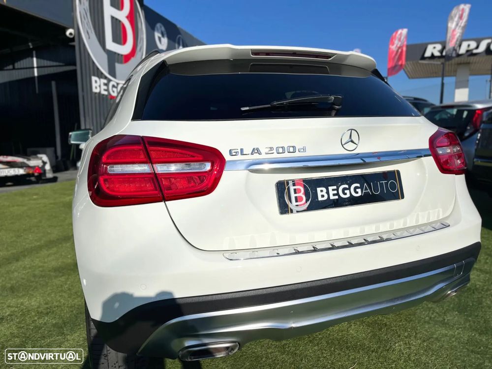 Mercedes-Benz GLA 200 d Aut. - 9