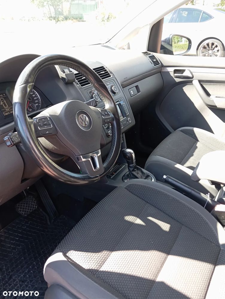 Volkswagen Touran 1.6 TDI DPF DSG Highline - 6