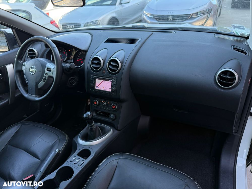 Nissan Qashqai+2 - 11