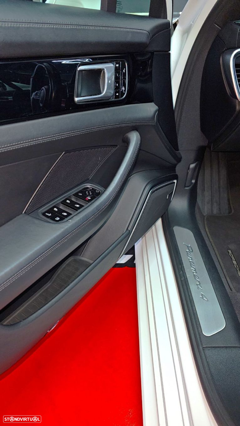 Porsche Panamera - 11