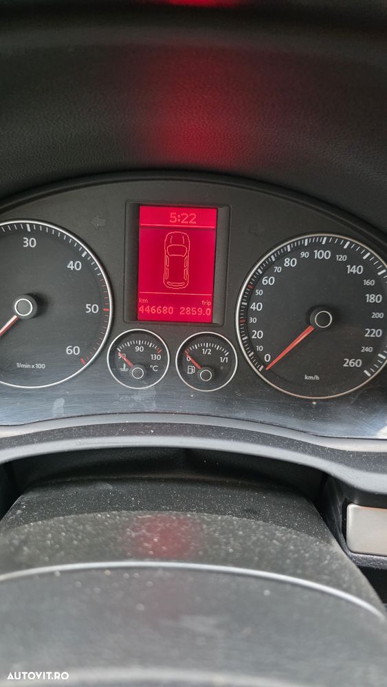 Volkswagen Golf 2.0 TDI DPF GT - 3