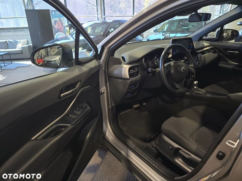 Toyota C-HR Style - 17