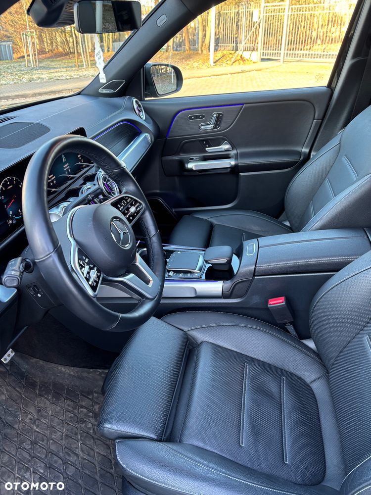 Mercedes-Benz GLB 250 4-Matic AMG Line 8G-DCT - 11