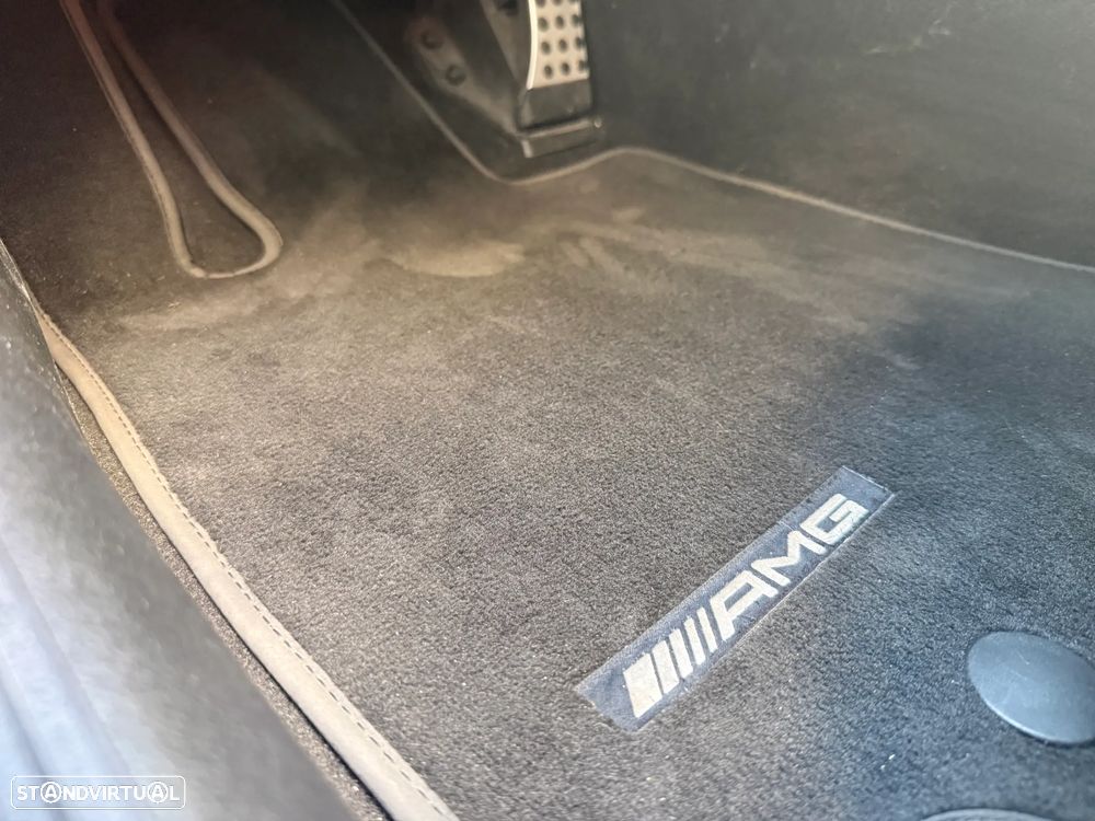 Mercedes-Benz C 300 e AMG Line - 33