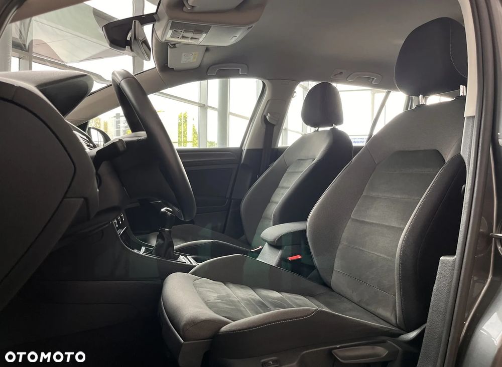 Volkswagen Golf Variant - 22