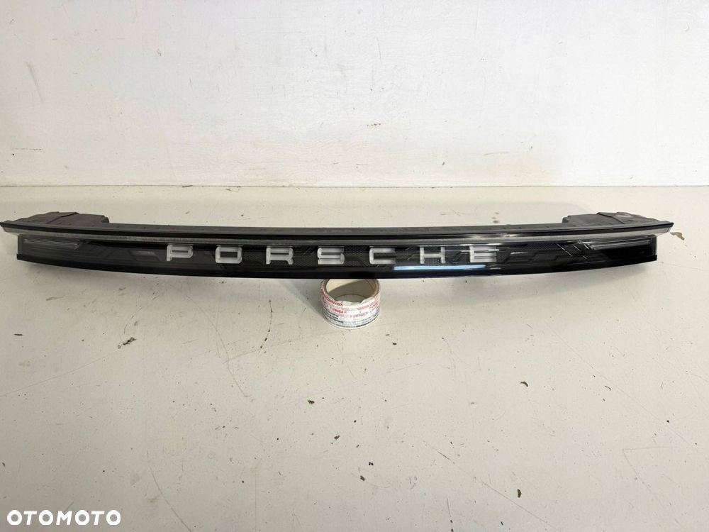 blenda klapy bagażnika taycan 9j1 eu - 8