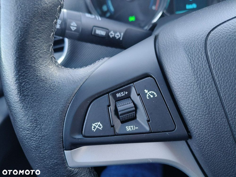Chevrolet Cruze - 13