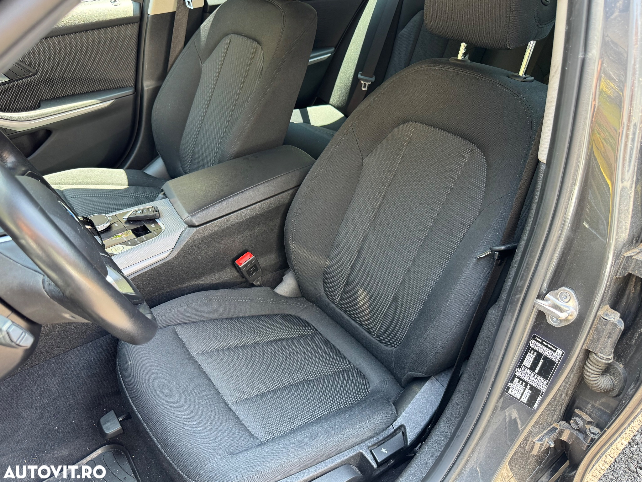 BMW Seria 3 320i AT - 13