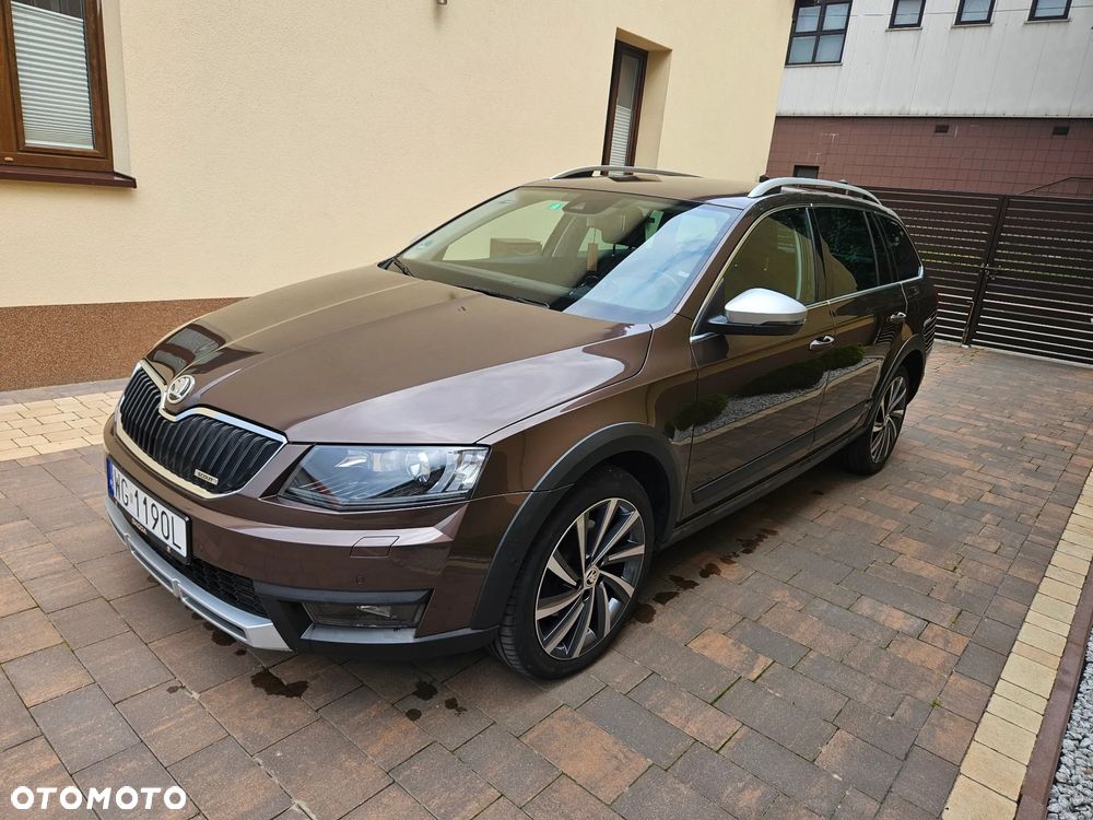 Skoda Octavia Scout 2.0 TDI 4x4 DSG - 1