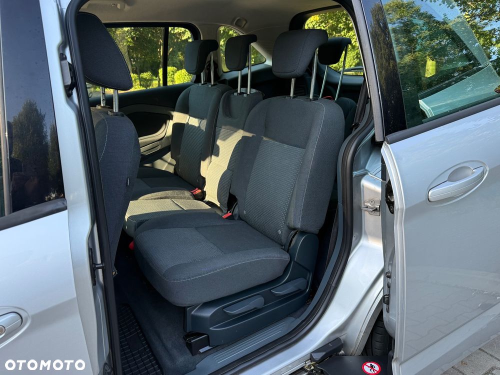 Ford Grand C-MAX - 13