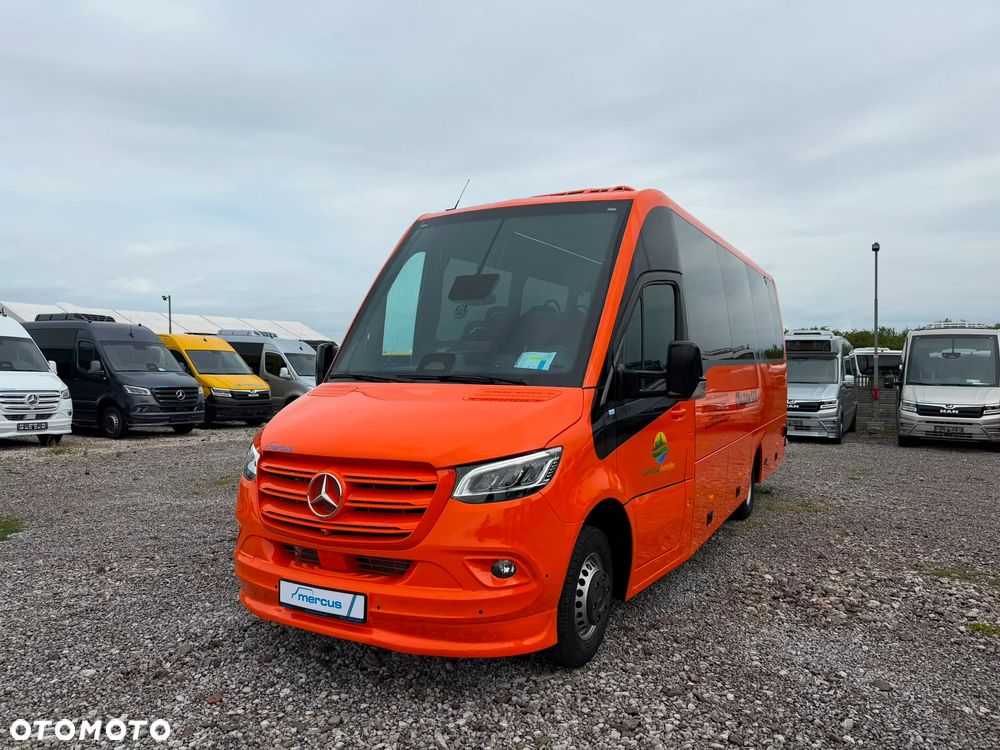 Mercedes-Benz Sprinter 519 - 12