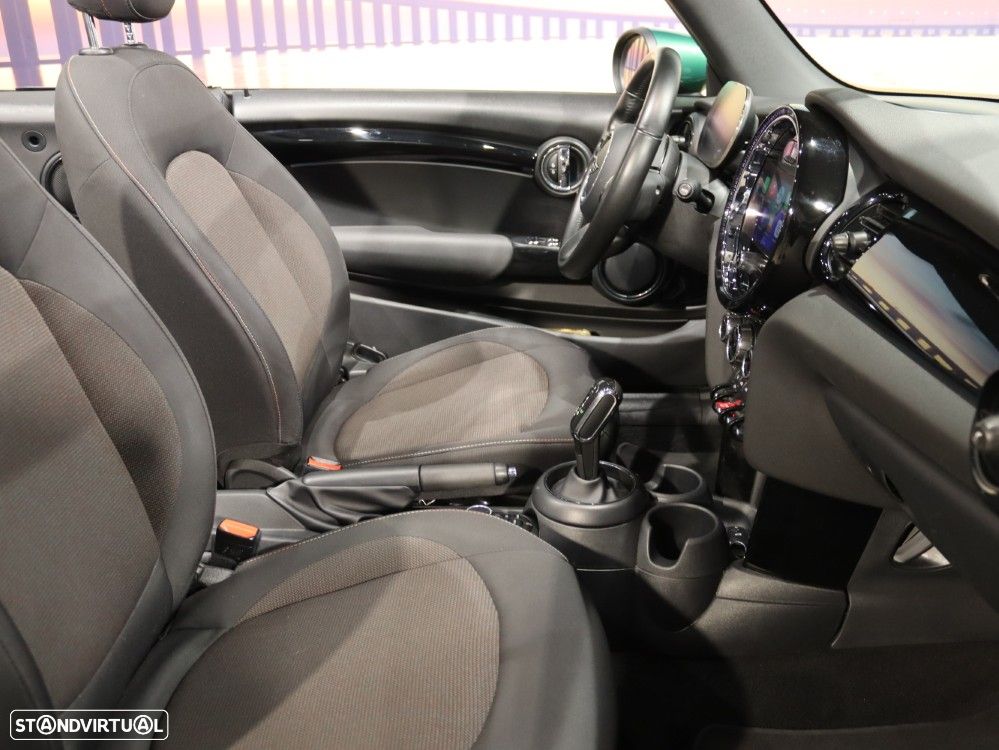 MINI Cabrio Cooper Premium Classic Auto - 15