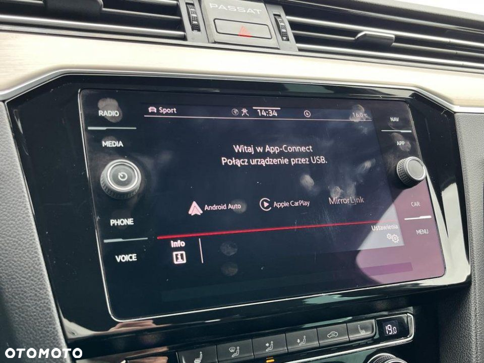 Volkswagen Passat - 29