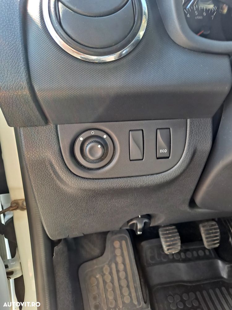Dacia Sandero - 16