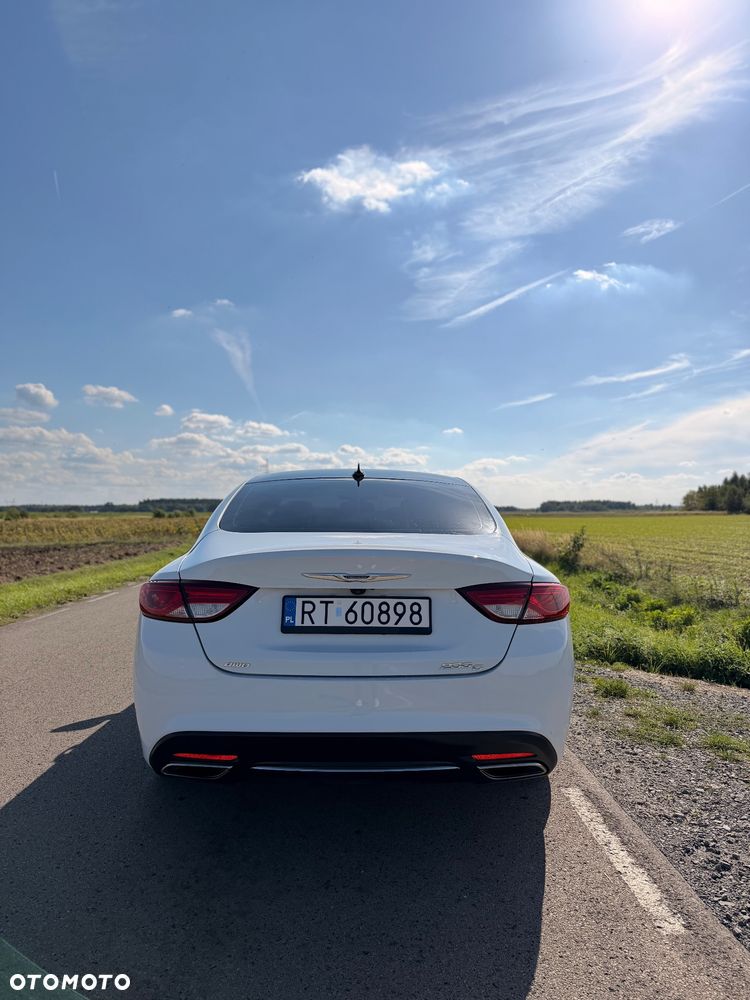 Chrysler 200 - 2