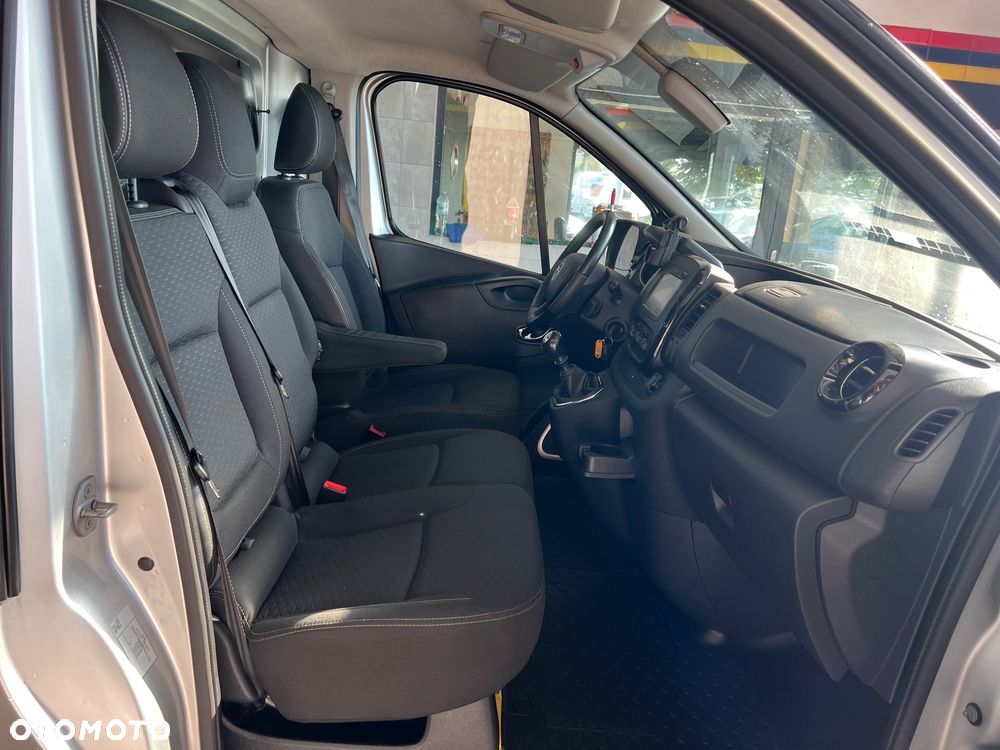 Opel Vivaro - 21