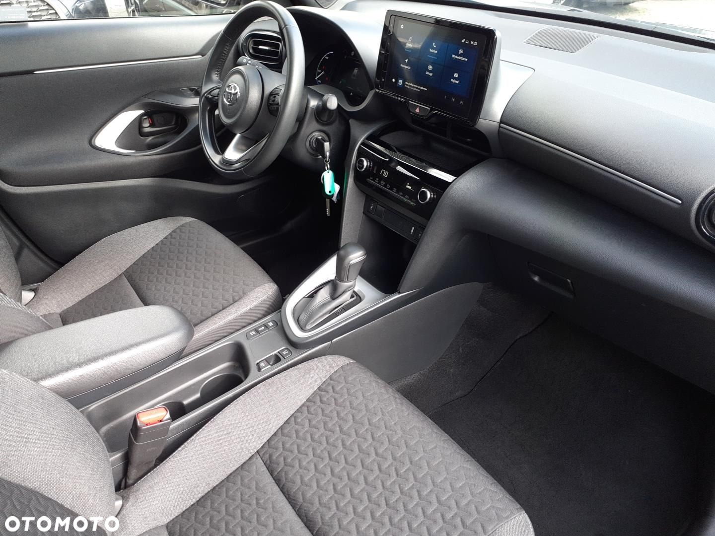 Toyota Yaris Cross - 12