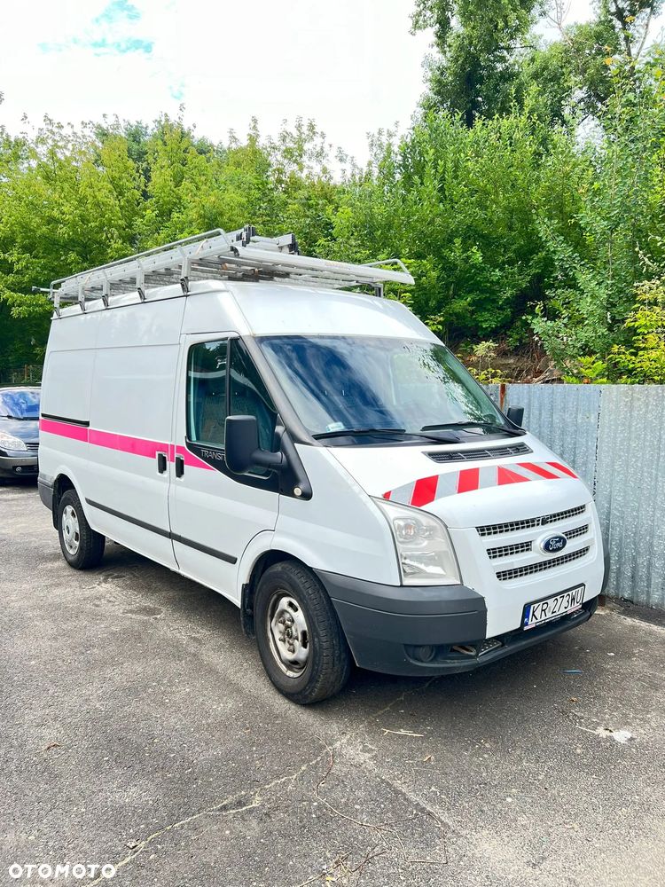 Ford Transit - 1