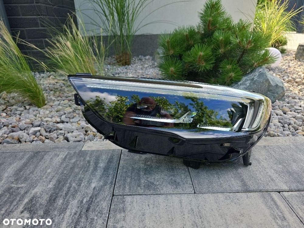 OPEL INSIGNIA 2 II B Lampa lewa przód Full Led Matrix Intelli Lux 39122974 - 1