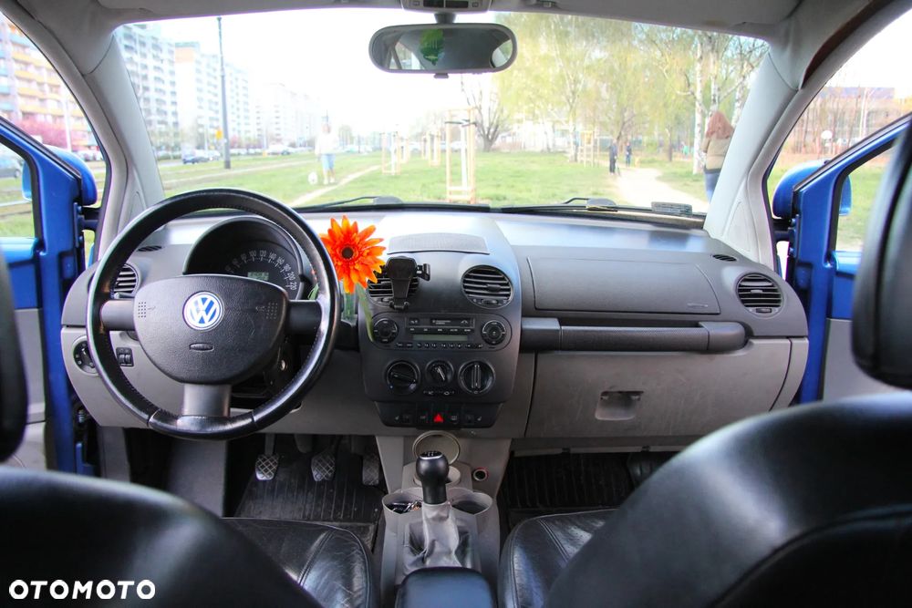 Volkswagen New Beetle - 22