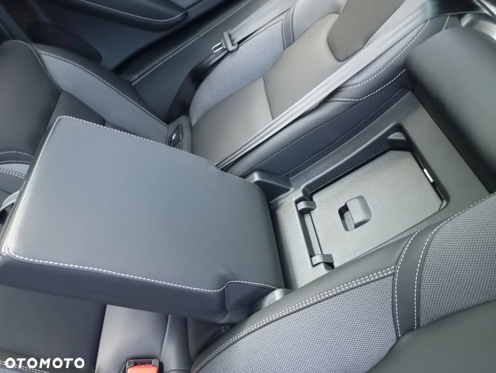 Volvo XC 60 B4 D AWD Ultimate Dark - 14