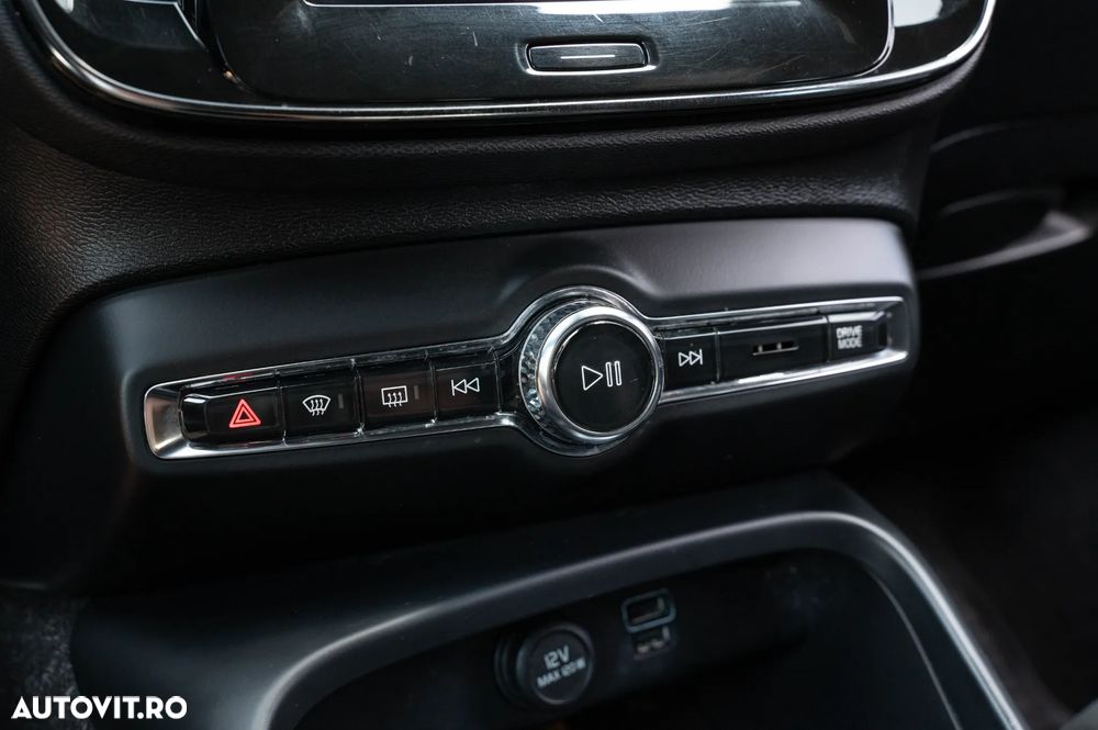 Volvo XC 40 D3 R-Design - 21
