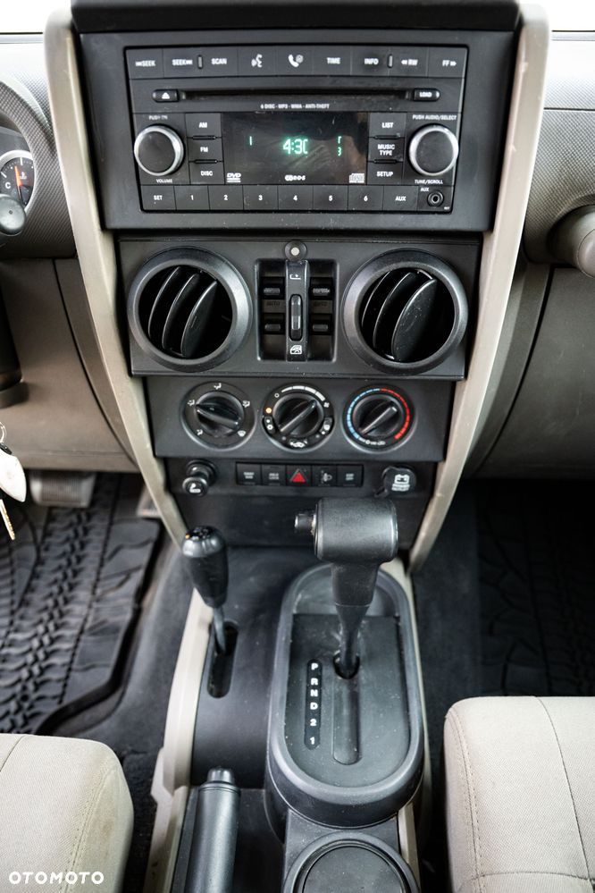 Jeep Wrangler Unlimited 2.8 CRD Rubicon - 17