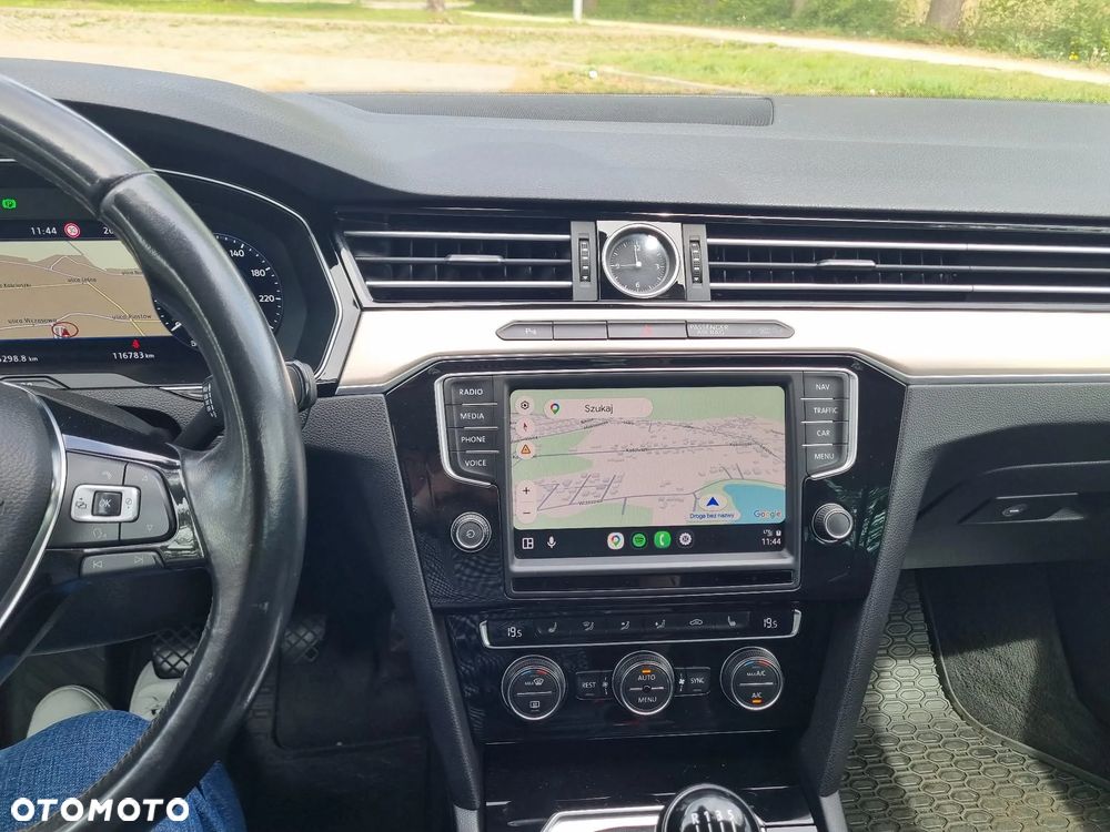 Volkswagen Passat 2.0 TDI SCR Highline - 8