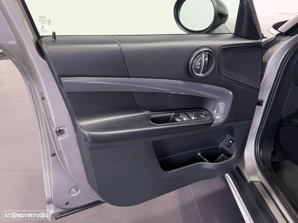 MINI Countryman Cooper SE ALL4 Auto - 19