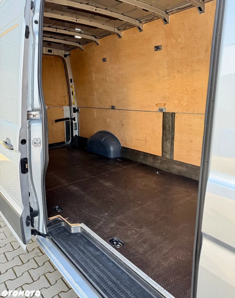 Volkswagen CRAFTER - 10