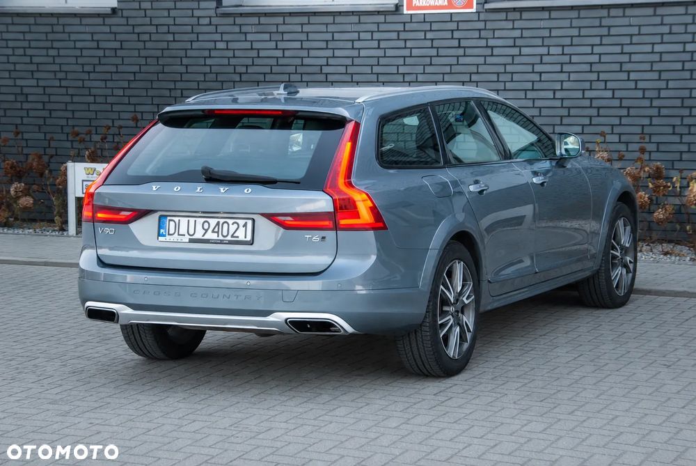 Volvo V90 Cross Country - 6