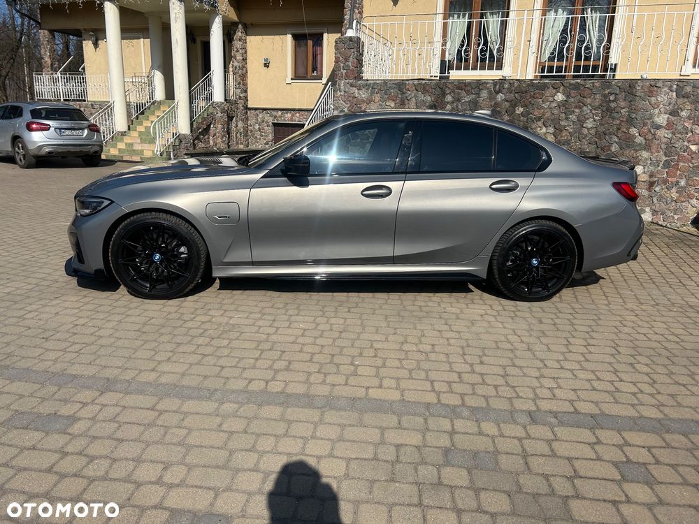 BMW Seria 3 330e M Sport sport - 9