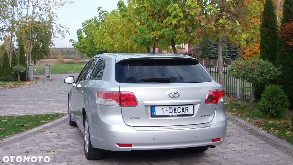 Toyota Avensis - 6