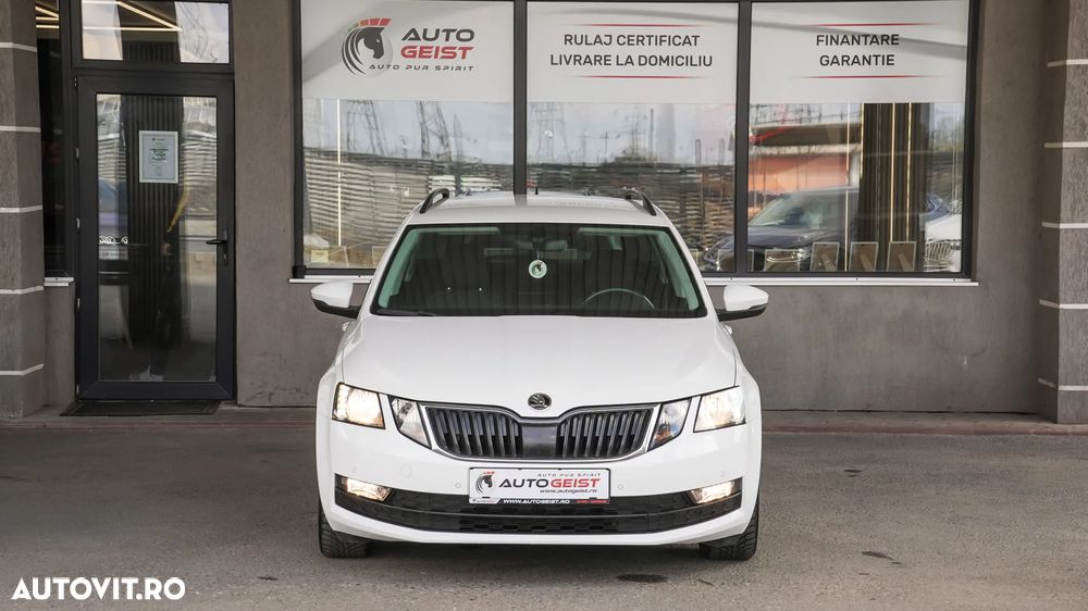 Skoda Octavia Combi Diesel 1.6 TDI DSG Ambition - 3