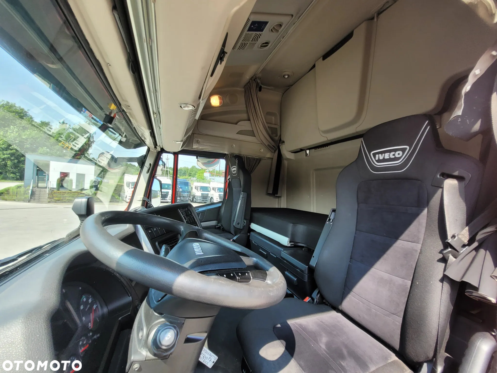 Iveco STRALIS NP 460 LNG / RETARDER / PODNOSZONA OŚ - 11