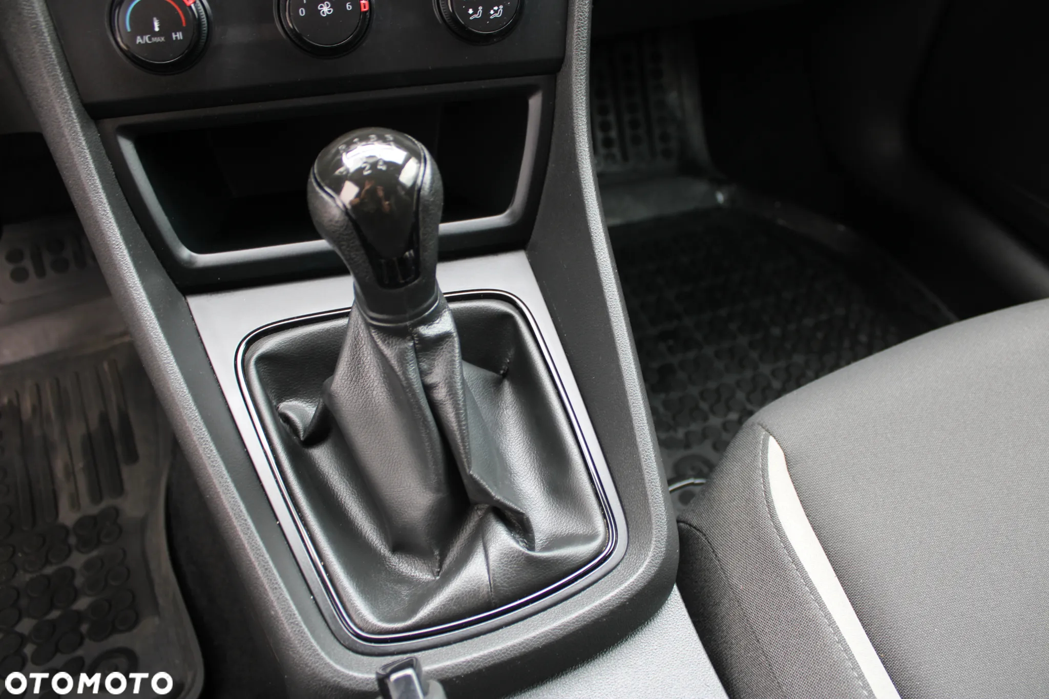 Seat Leon 1.6 TDI Reference - 21