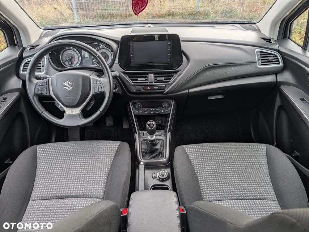 Suzuki S-Cross - 10