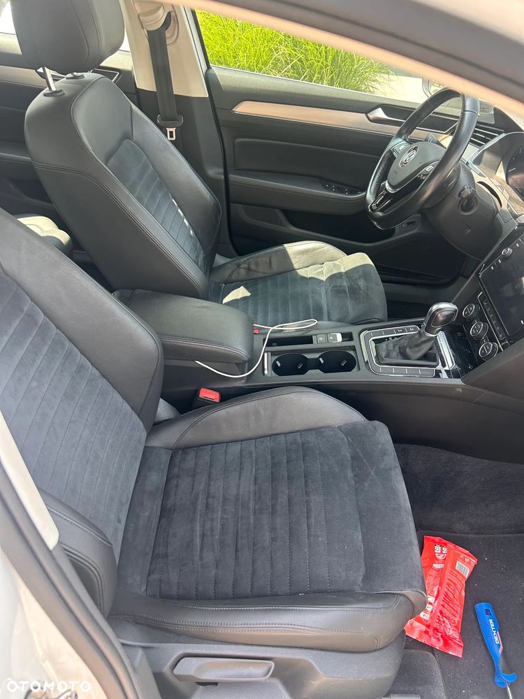 Volkswagen Passat ver-2-0-tdi-scr-trendline-dsg - 20