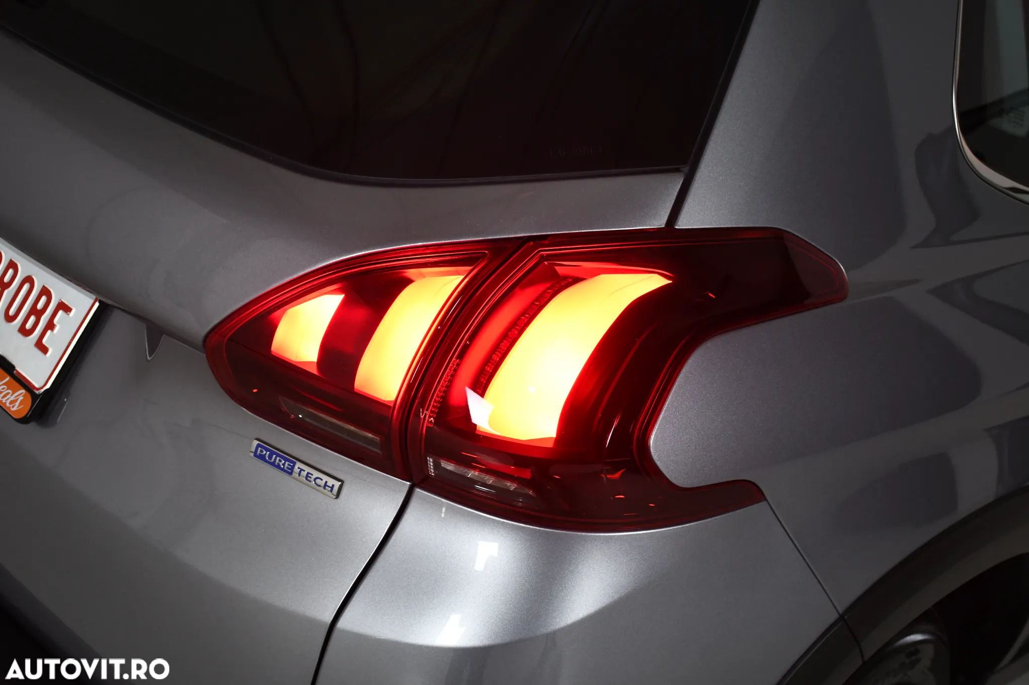 Peugeot 2008 1.2 PureTech Turbo EAT6 S&S Allure - 23