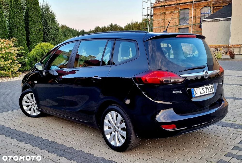 Opel Zafira - 11