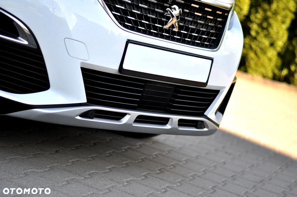 Peugeot 5008 1.2 PureTech Allure S&S - 4