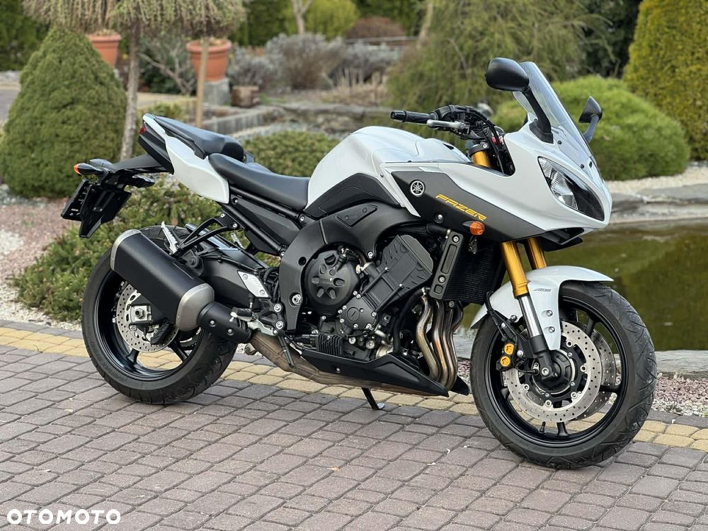 Yamaha FZ8 - 8