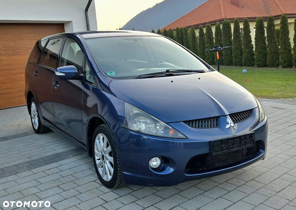 Mitsubishi Grandis 2.0 DI-D 7-Sitzer Intense - 3